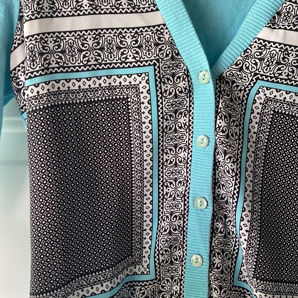 PATTERNED BLUE CARDIGAN 🔵 - Picture 3 of 6